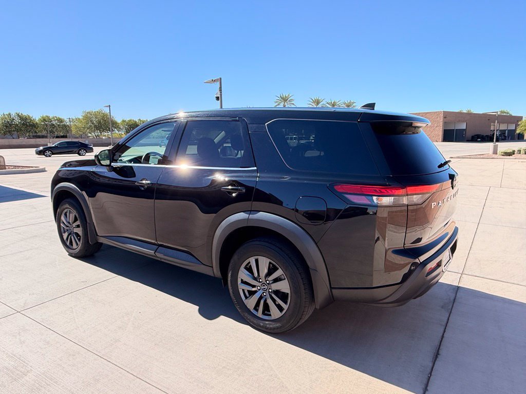 Used 2023 Nissan Pathfinder S FWD image 10