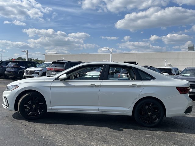 New 2026 Volkswagen Jetta SE FWD image 10