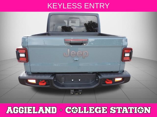 Used 2025 Jeep Gladiator Rubicon w/ Convenience Group AWD/4WD image 5
