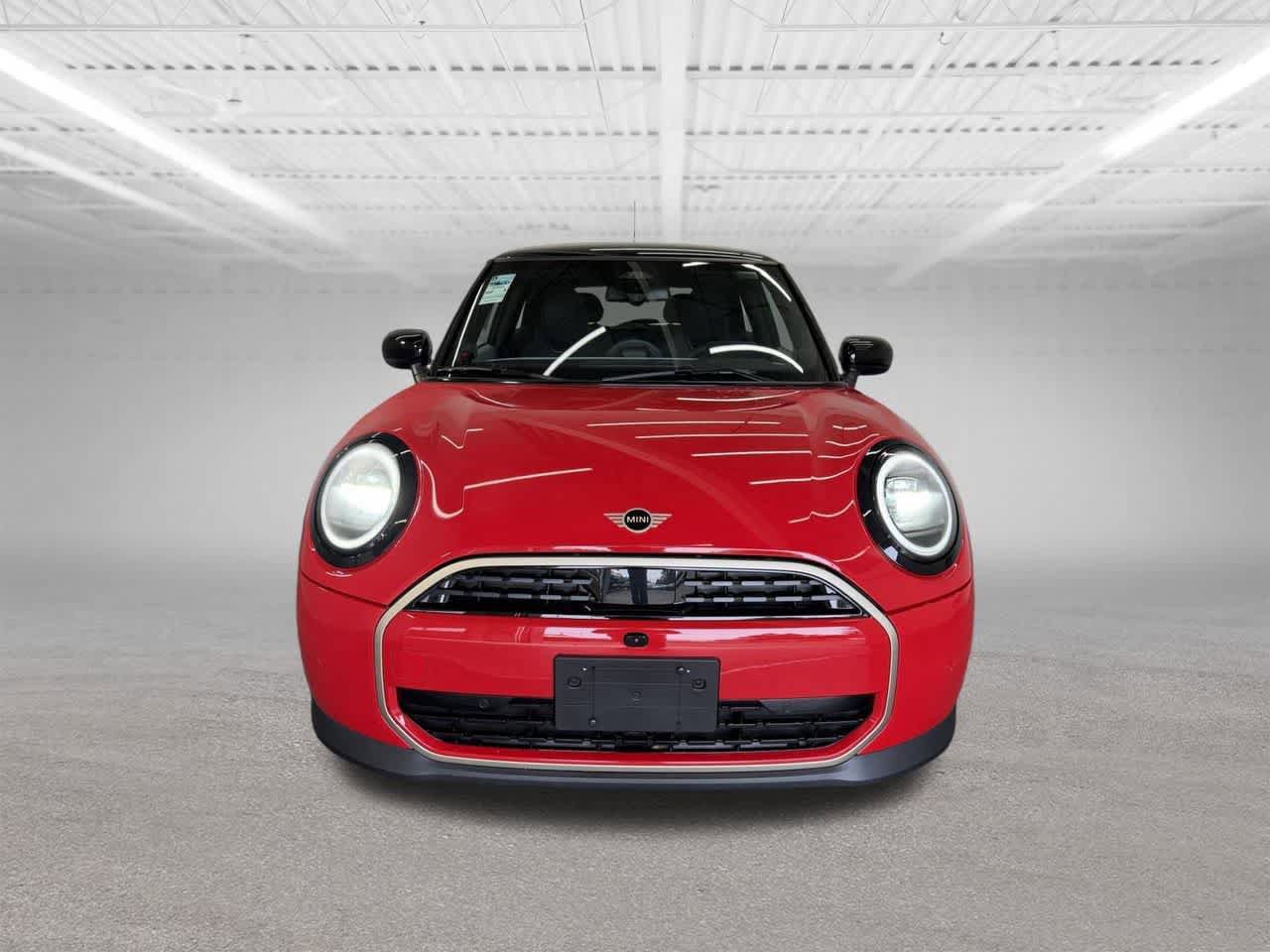 Certified 2025 MINI Cooper 2-Door Hardtop image 8