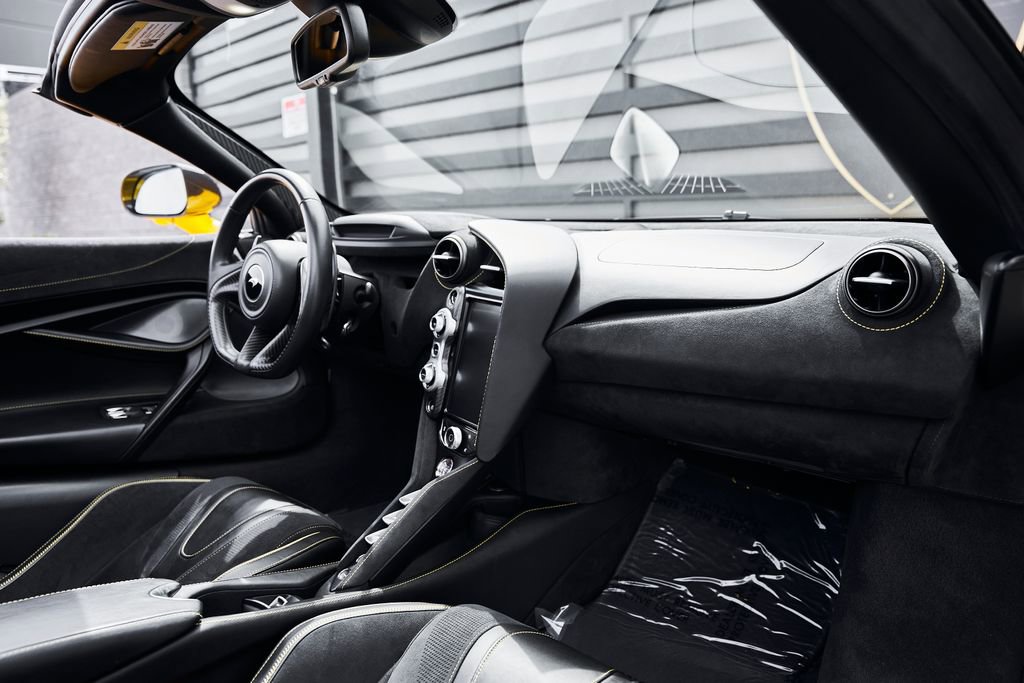 Used 2021 McLaren 720S Luxury RWD image 38