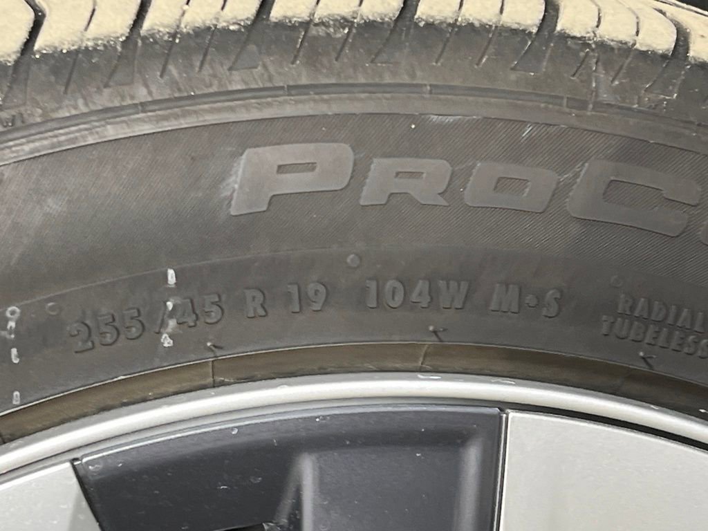 Used 2023 Tesla Model Y Long Range image 39