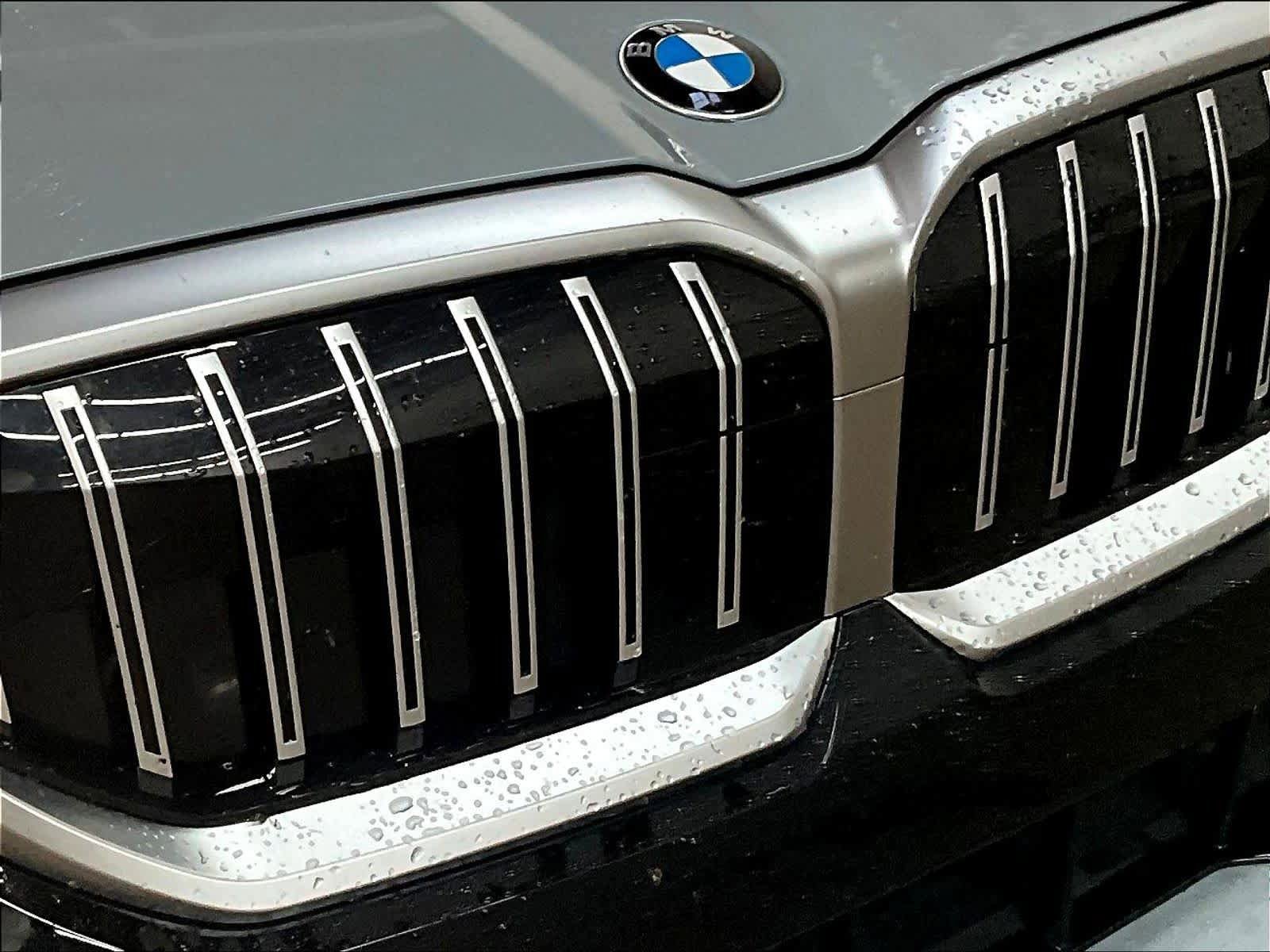 Used 2026 BMW 530i w/ M Sport Package image 31