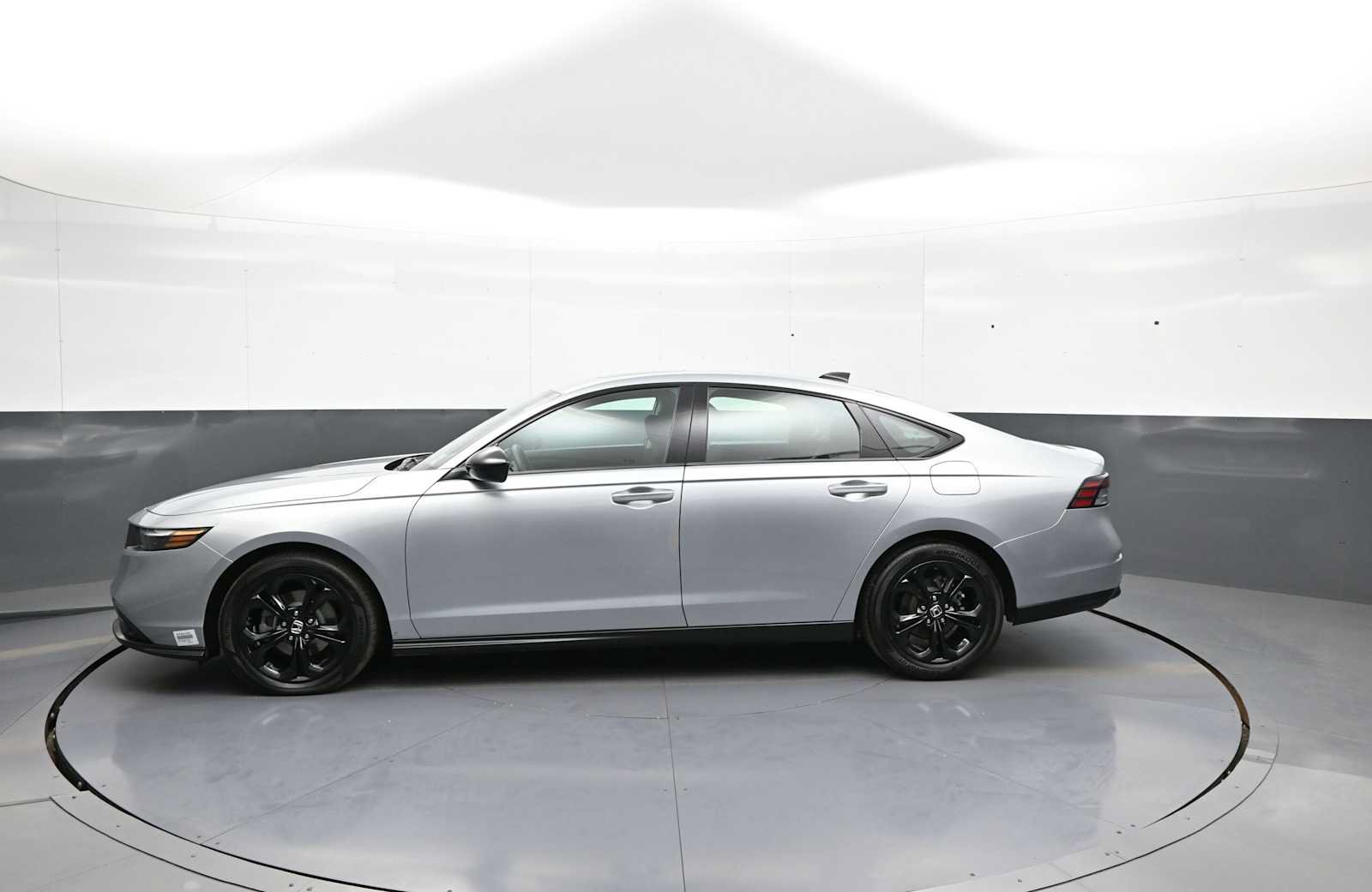 Certified 2025 Honda Accord SE image 11