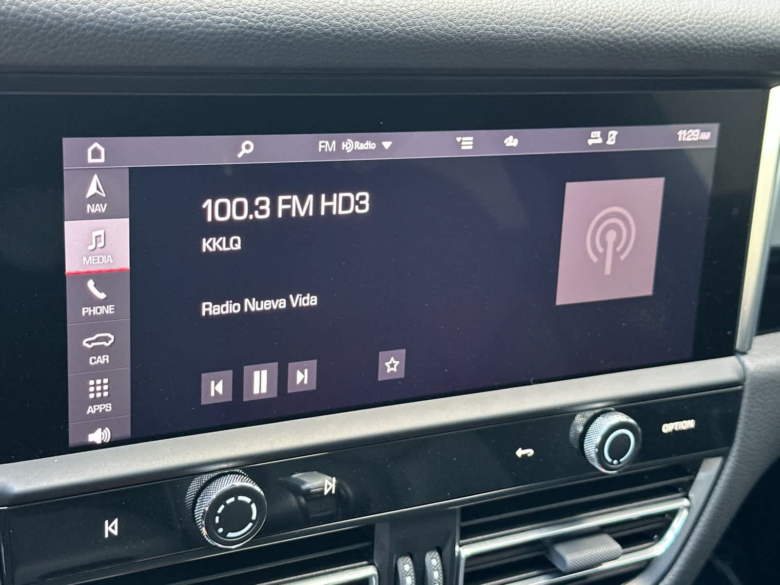 Certified 2023 Porsche Macan AWD/4WD image 20