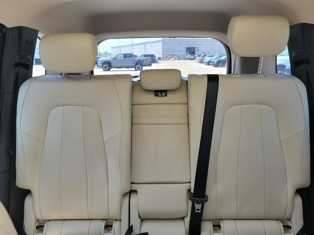 Used 2023 Mercedes-Benz EQB 300 4MATIC w/ Pinnacle Package image 6
