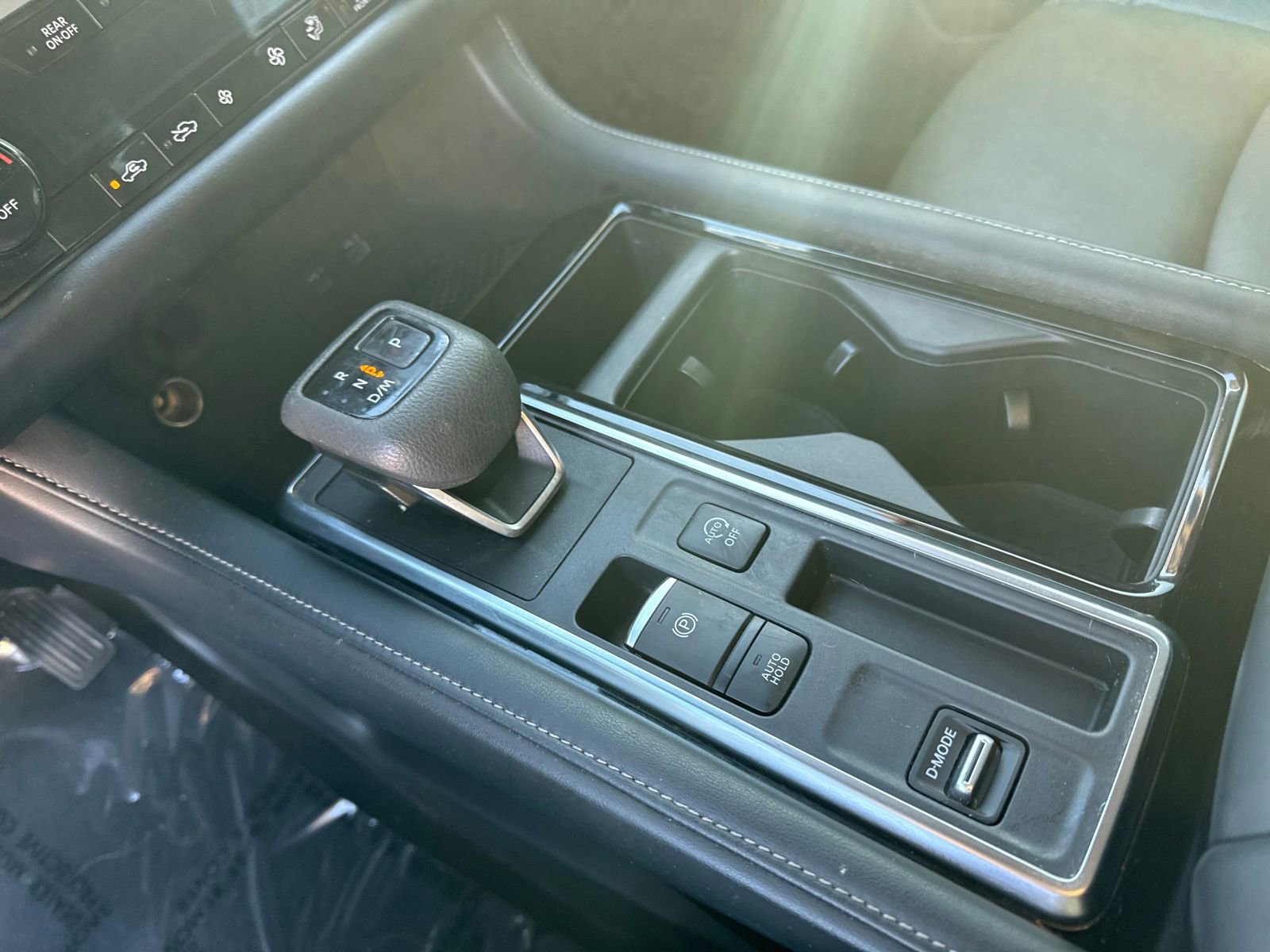 Certified 2023 Nissan Pathfinder SV w/ Black Appearance Package image 20