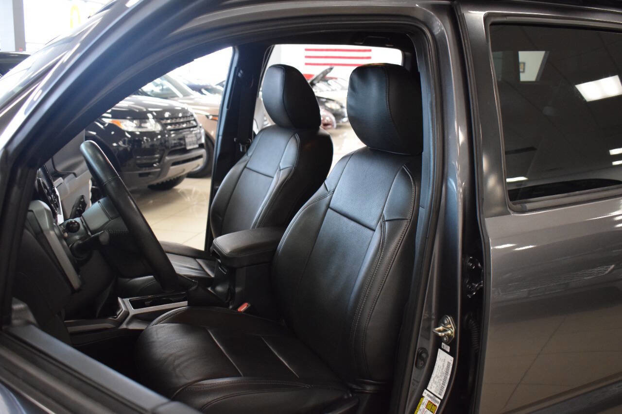 Used 2017 Toyota Tacoma TRD Off-Road image 57