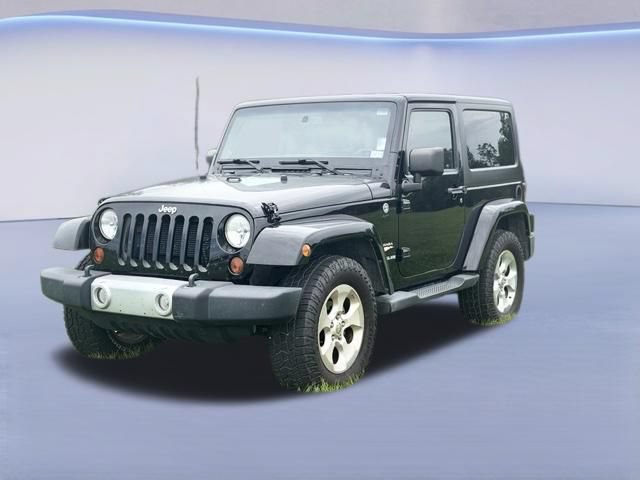 Used 2013 Jeep Wrangler Sahara w/ Connectivity Group AWD/4WD image 3