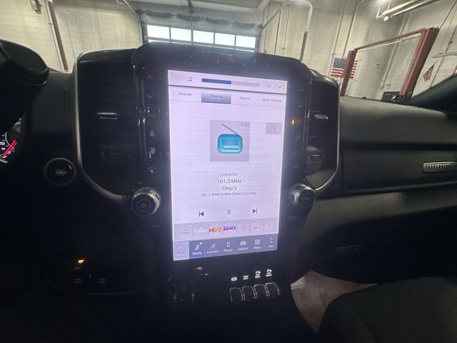 Used 2025 RAM 2500 Big Horn AWD/4WD image 13