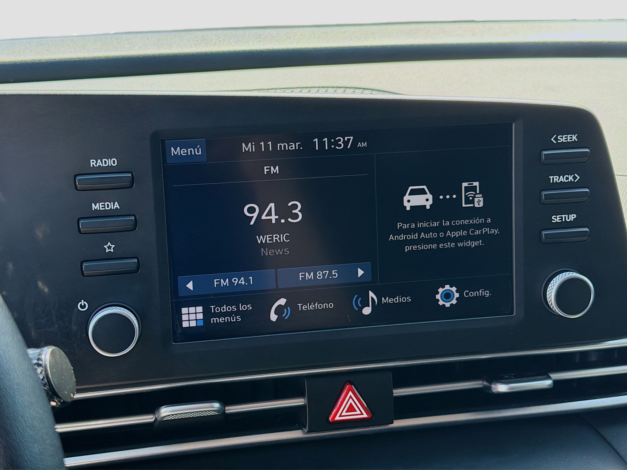 Used 2025 Hyundai Elantra SE image 10