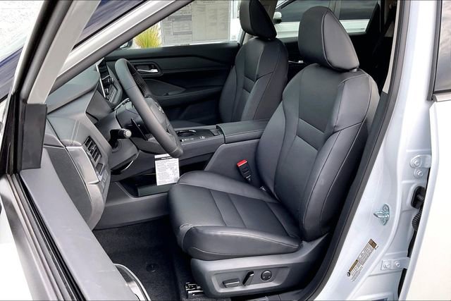 New 2026 Nissan Rogue SV image 7