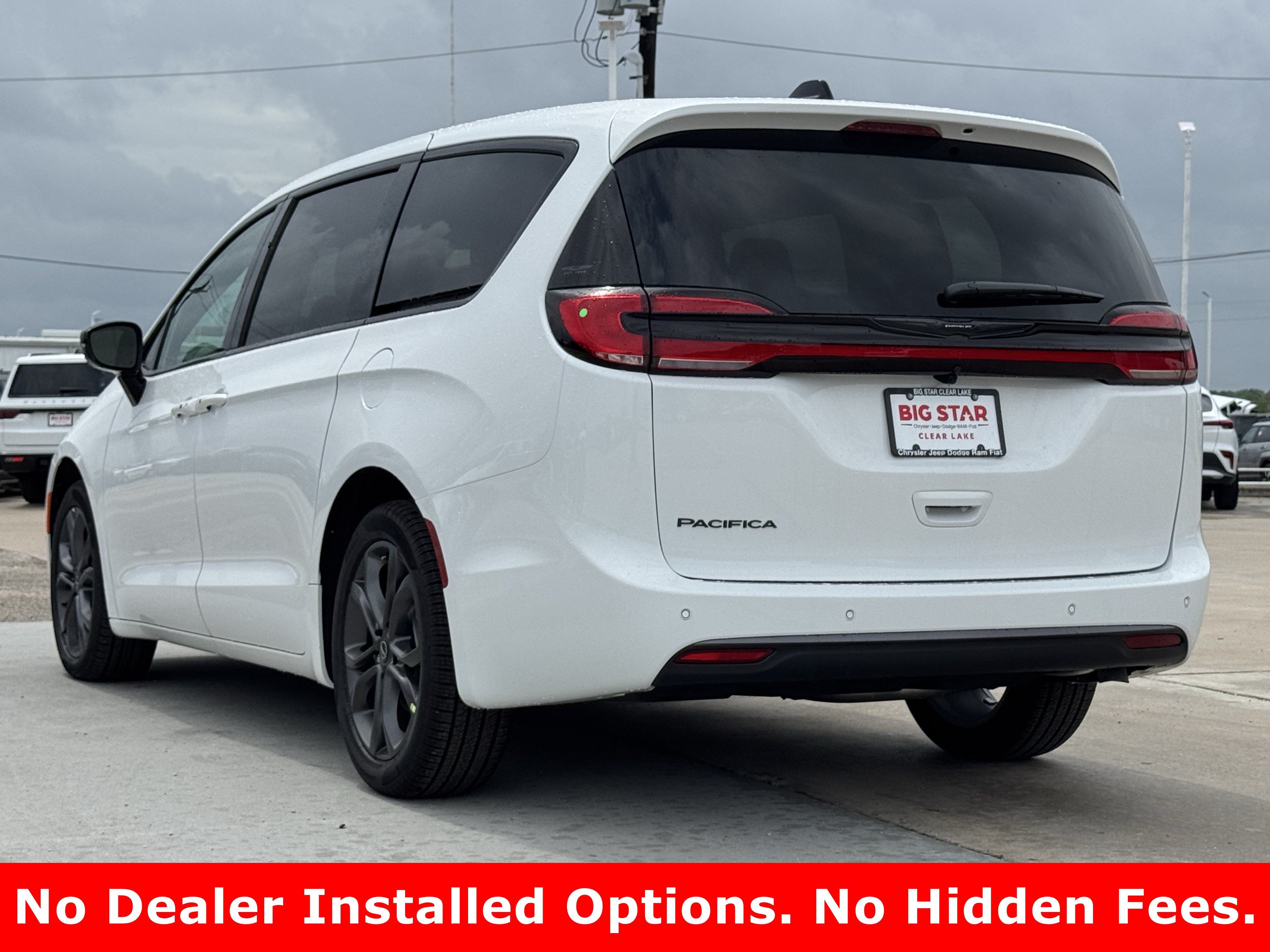 New 2026 Chrysler Pacifica Select FWD image 8