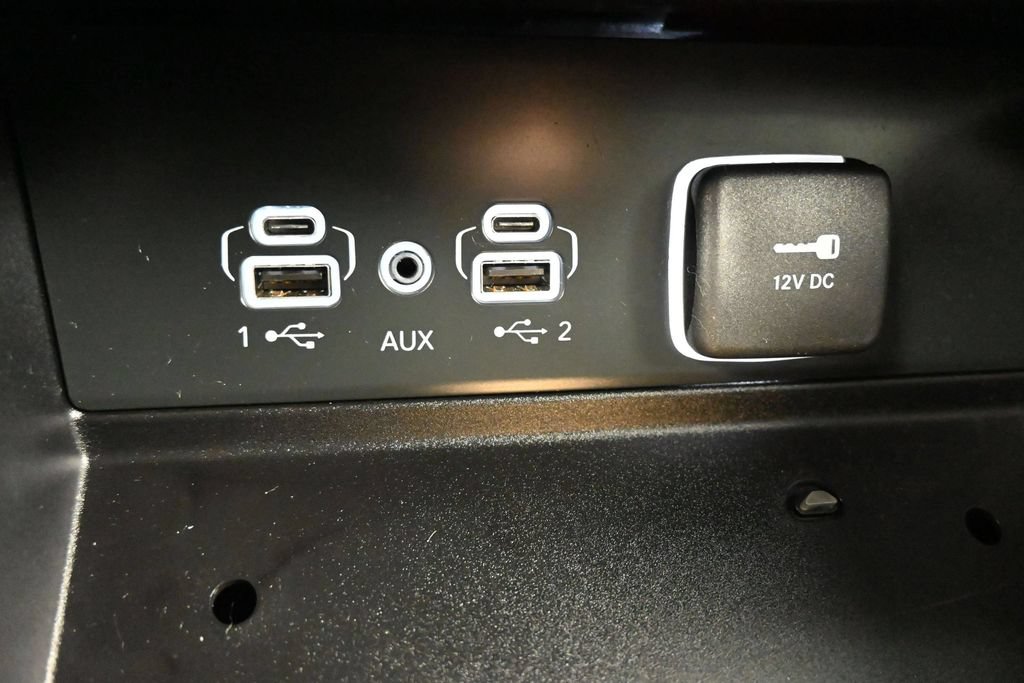 Used 2023 Jeep Grand Cherokee L Laredo AWD/4WD image 17