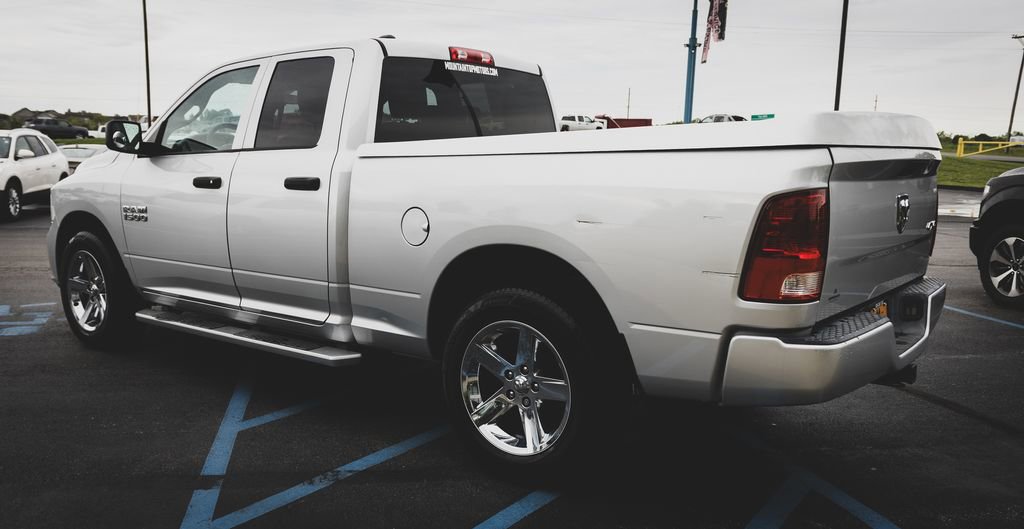 Used 2018 RAM 1500 Express w/ Express Value Package AWD/4WD image 10