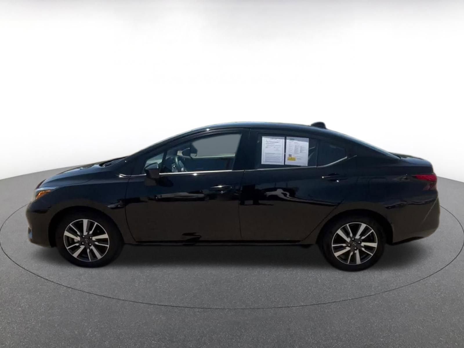 Used 2025 Nissan Versa SV FWD image 9