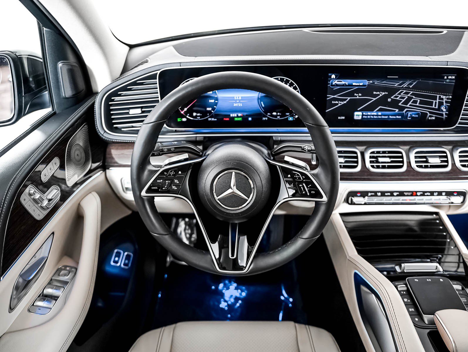 Certified 2024 Mercedes-Benz GLE 450e 4MATIC image 11