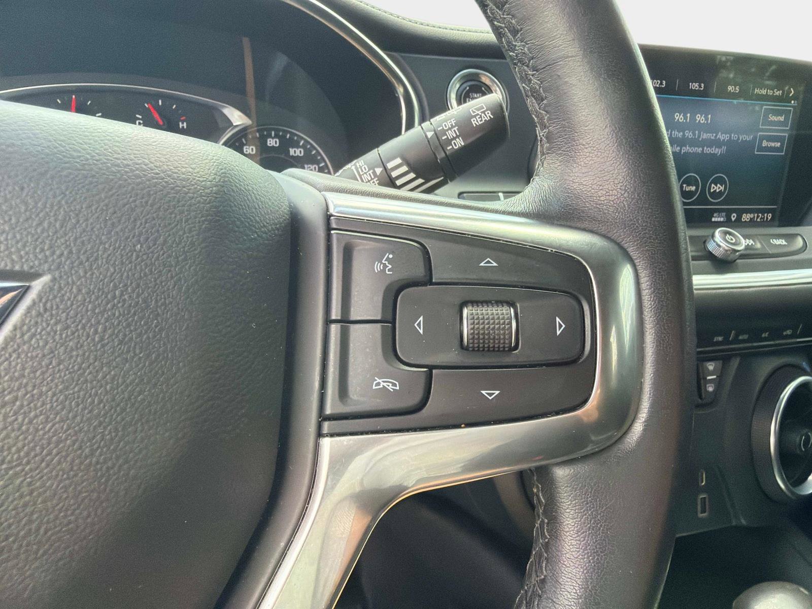 Used 2020 Chevrolet Blazer LT FWD image 26