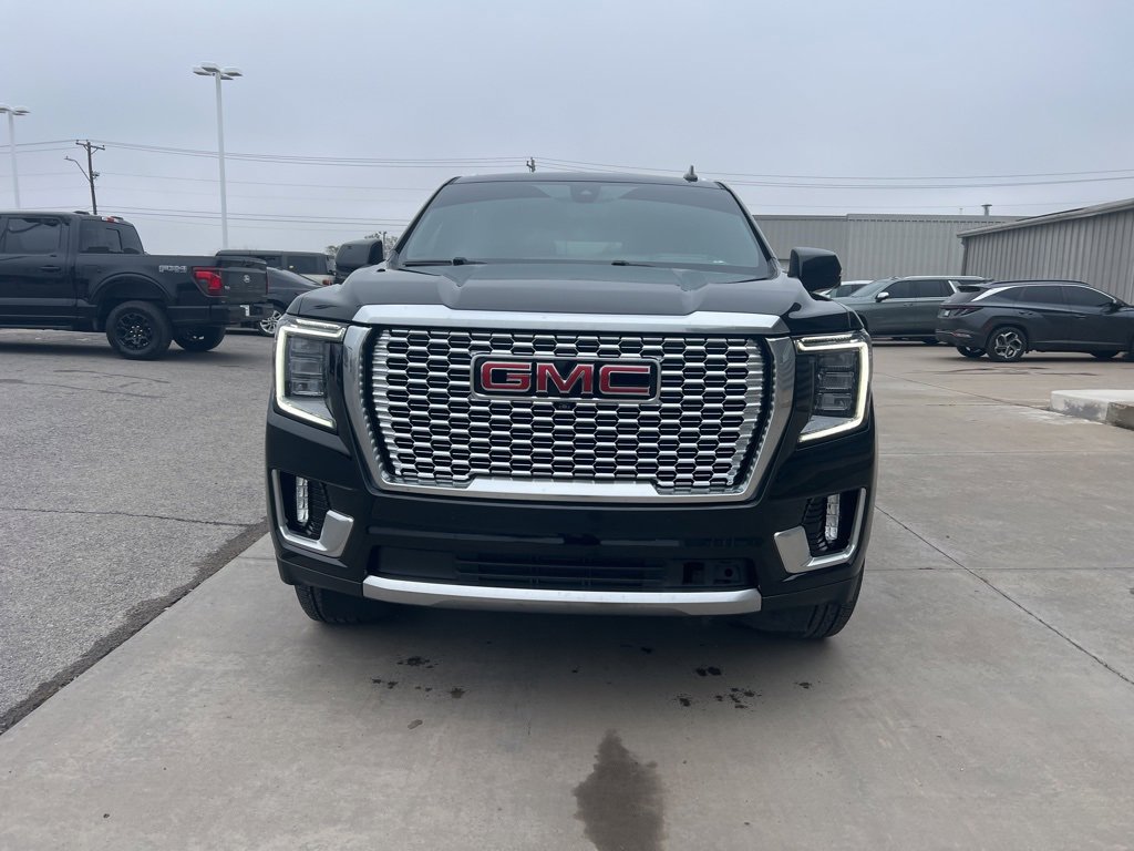 Used 2021 GMC Yukon Denali w/ Denali Premium Package image 2