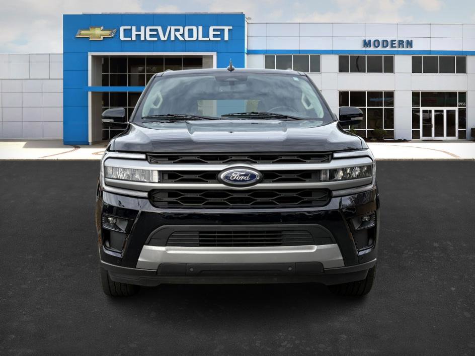 Used 2023 Ford Expedition XLT image 7