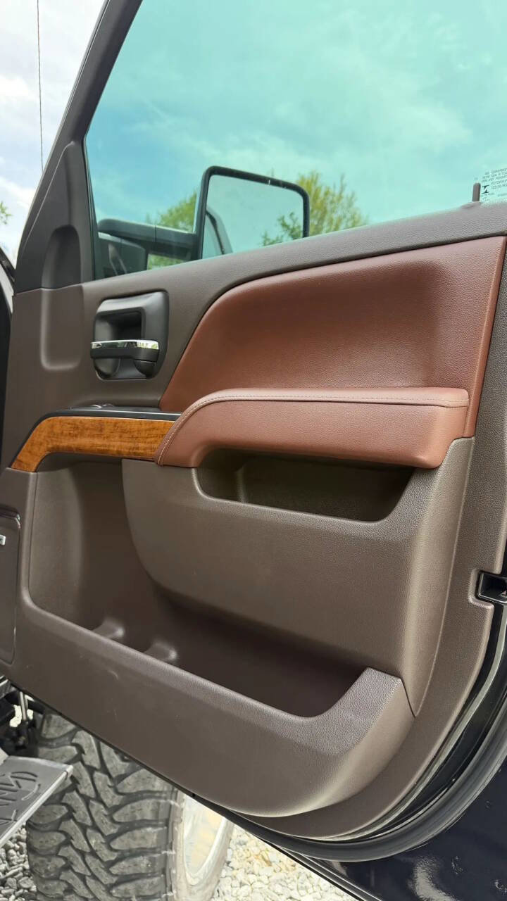 Used 2016 Chevrolet Silverado 2500 High Country w/ Duramax Plus Package AWD/4WD image 25