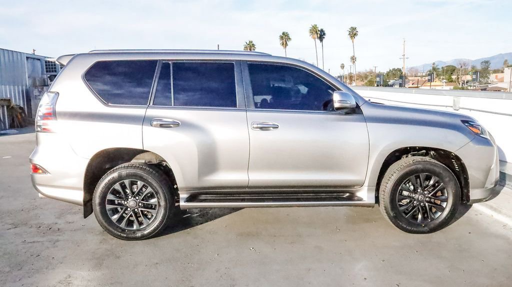 Used 2023 Lexus GX 460 Premium image 13