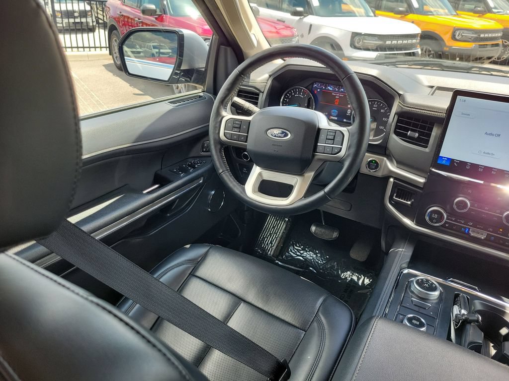 Used 2024 Ford Expedition XLT AWD/4WD image 13