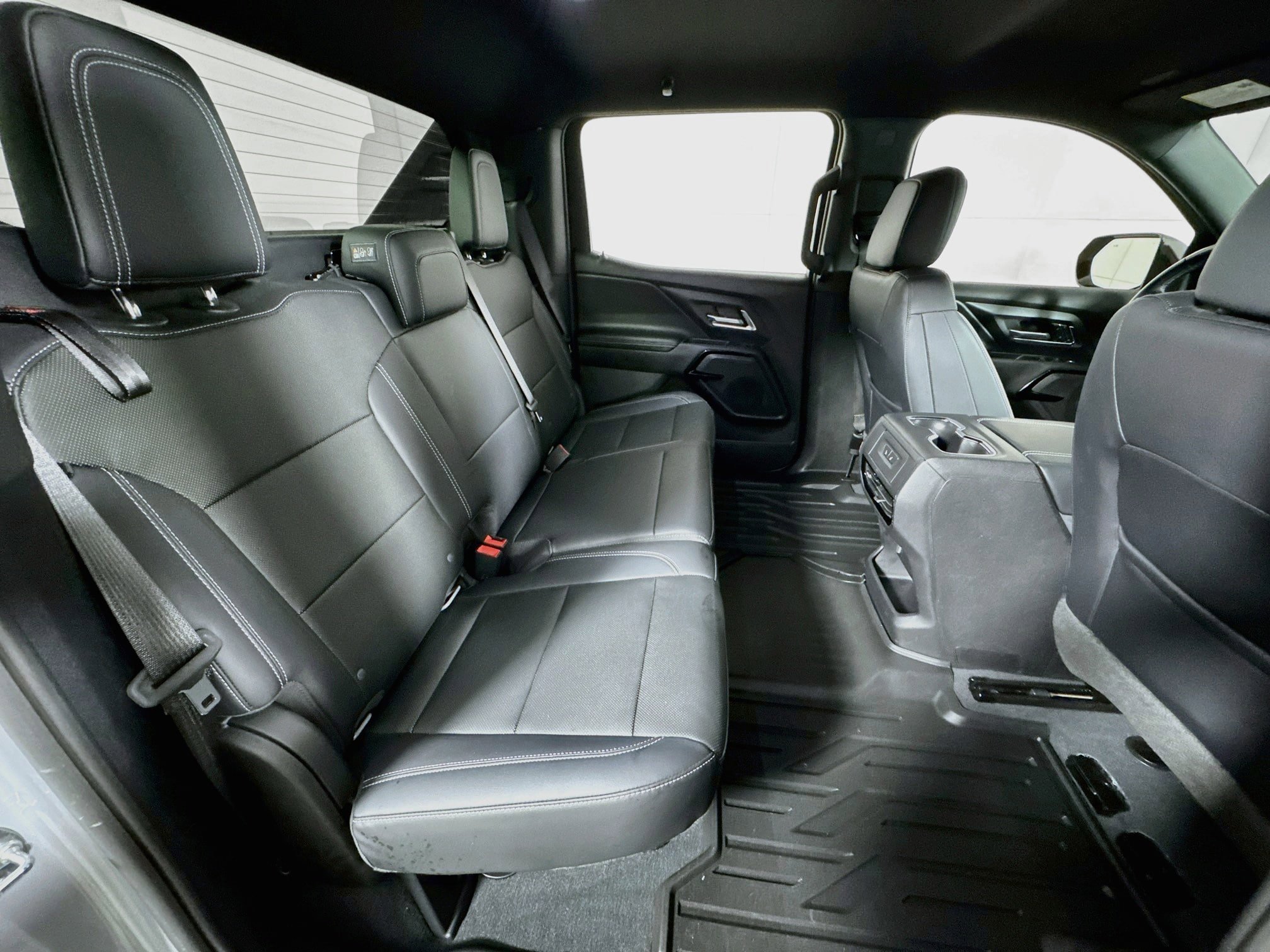 Used 2025 Chevrolet Silverado EV LT image 26
