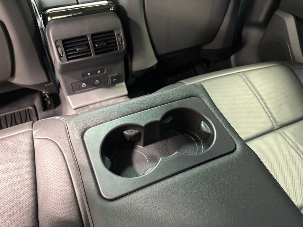 New 2026 Land Rover Range Rover Velar Dynamic SE image 25