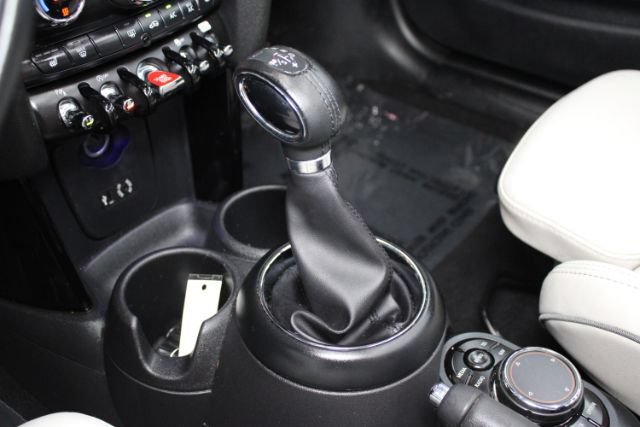 Used 2018 MINI Cooper S FWD image 16