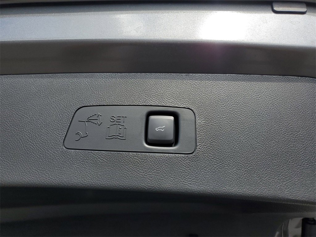 New 2026 Lincoln Corsair Premiere image 7