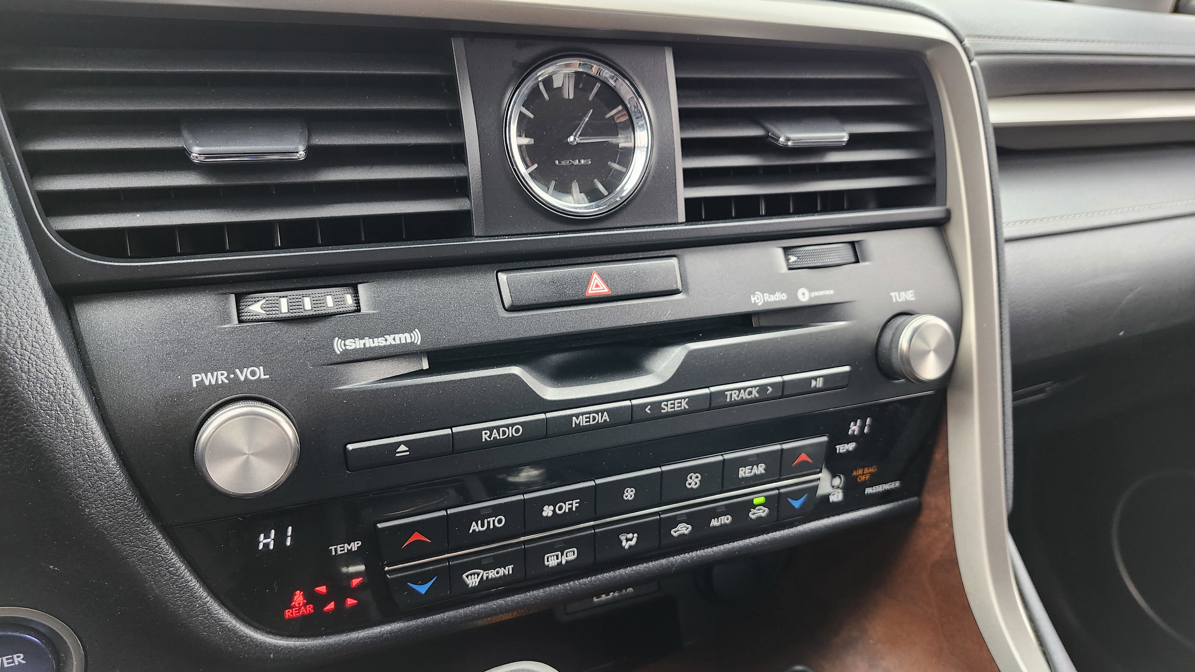 Used 2022 Lexus RX 450hL AWD w/ Premium Package image 38