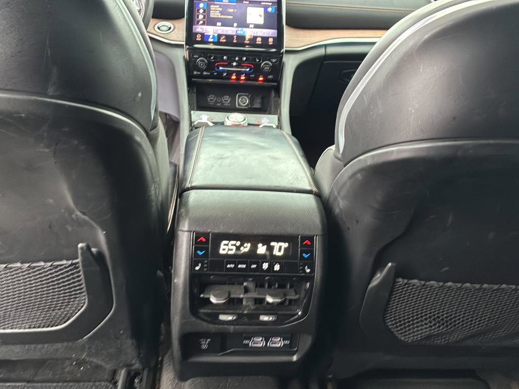 Used 2021 Jeep Grand Cherokee L Summit w/ Luxury Tech Group V image 23