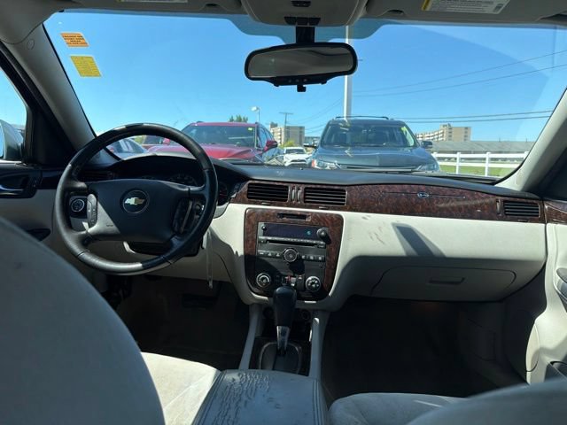 Used 2014 Chevrolet Impala LT w/ LT Sunroof Package FWD image 19