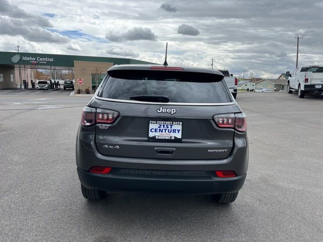 Used 2022 Jeep Compass Sport image 13