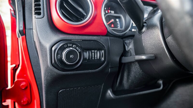 Used 2021 Jeep Wrangler Unlimited Rubicon w/ Uconnect 4C Nav & Sound Group AWD/4WD image 22