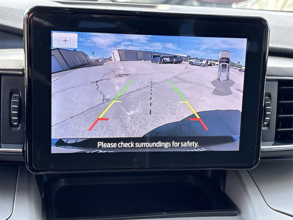 Used 2023 Ford Explorer XLT w/ Equipment Group 202A image 19