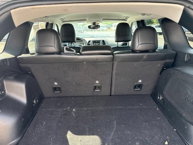 Used 2022 Jeep Cherokee Trailhawk w/ Sound & Nav Group AWD/4WD image 13