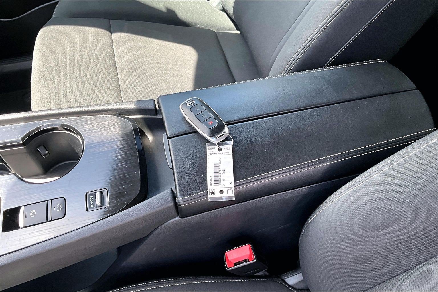 Used 2024 Nissan Rogue S FWD image 33