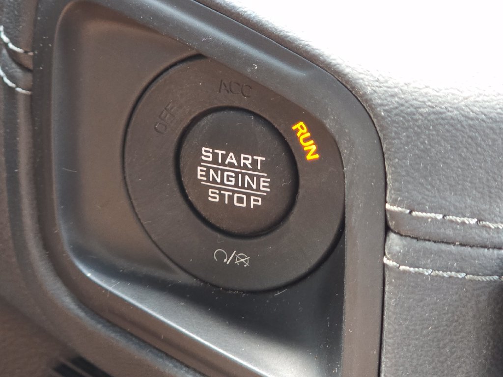 Used 2024 Jeep Wrangler Unlimited Rubicon 4xe AWD/4WD image 9