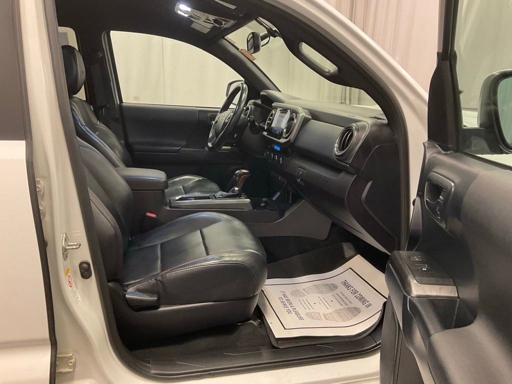 Used 2017 Toyota Tacoma TRD Pro image 29