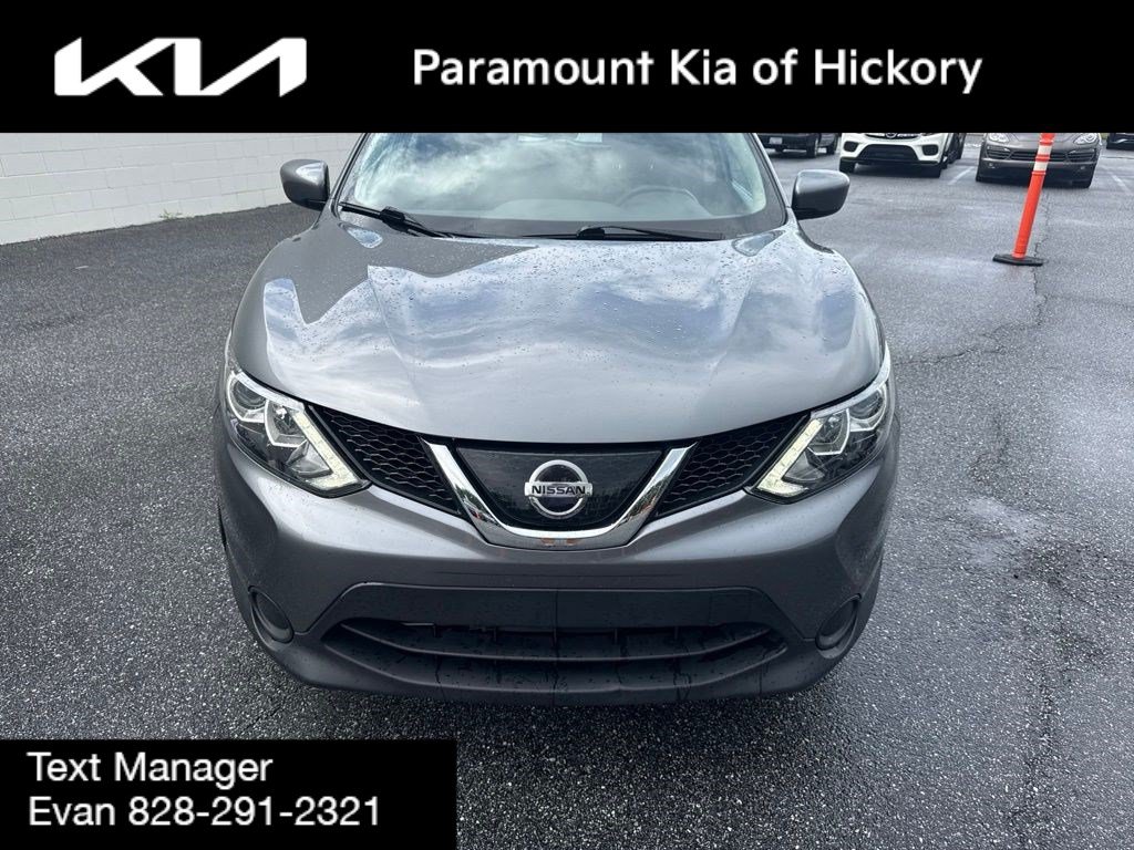 Used 2019 Nissan Rogue Sport S w/ Appearance Package AWD/4WD image 2
