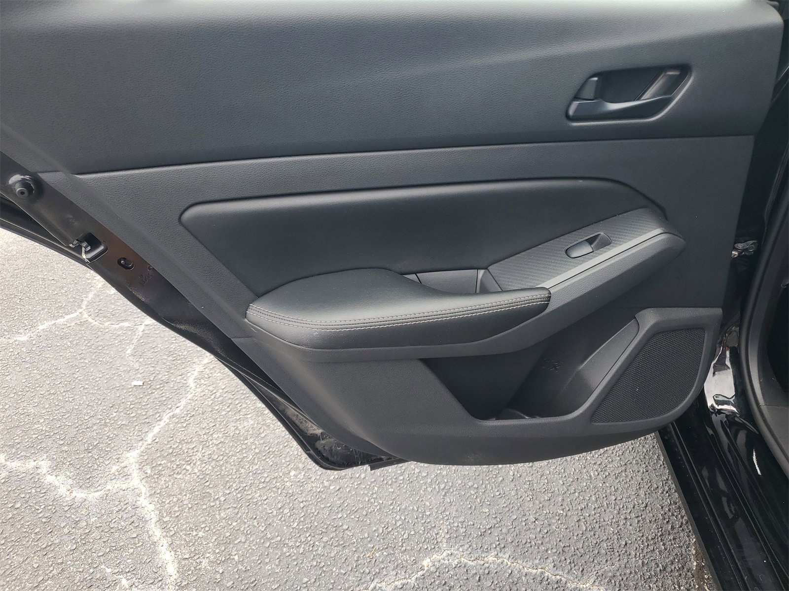 Used 2024 Nissan Altima 2.5 SV image 23