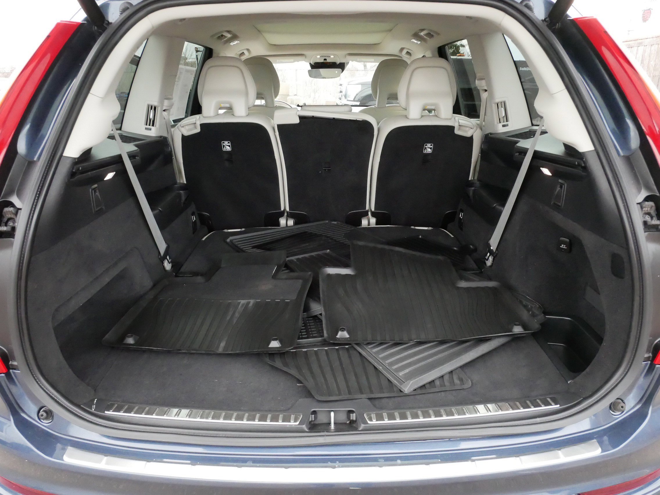 Used 2021 Volvo XC90 T5 Momentum w/ Climate Package image 18