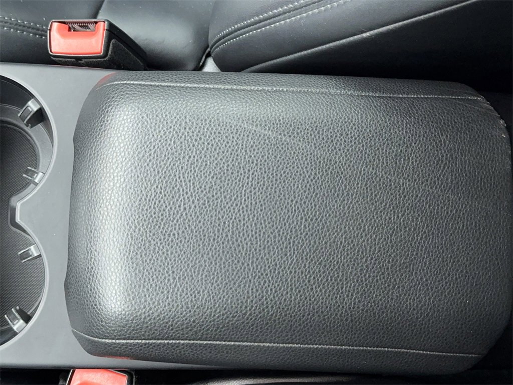 Used 2021 Porsche Macan S image 35