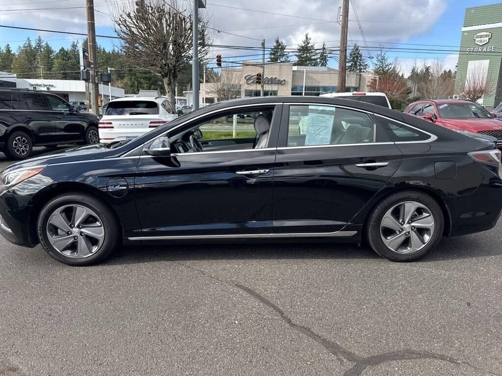 Used 2016 Hyundai Sonata Plug-In Hybrid FWD image 4