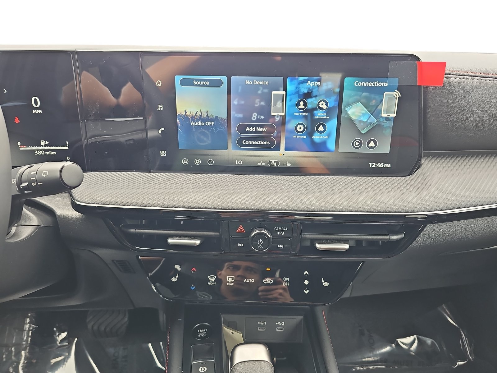 New 2027 Nissan Kicks SR w/ Cold Weather Package FWD image 20