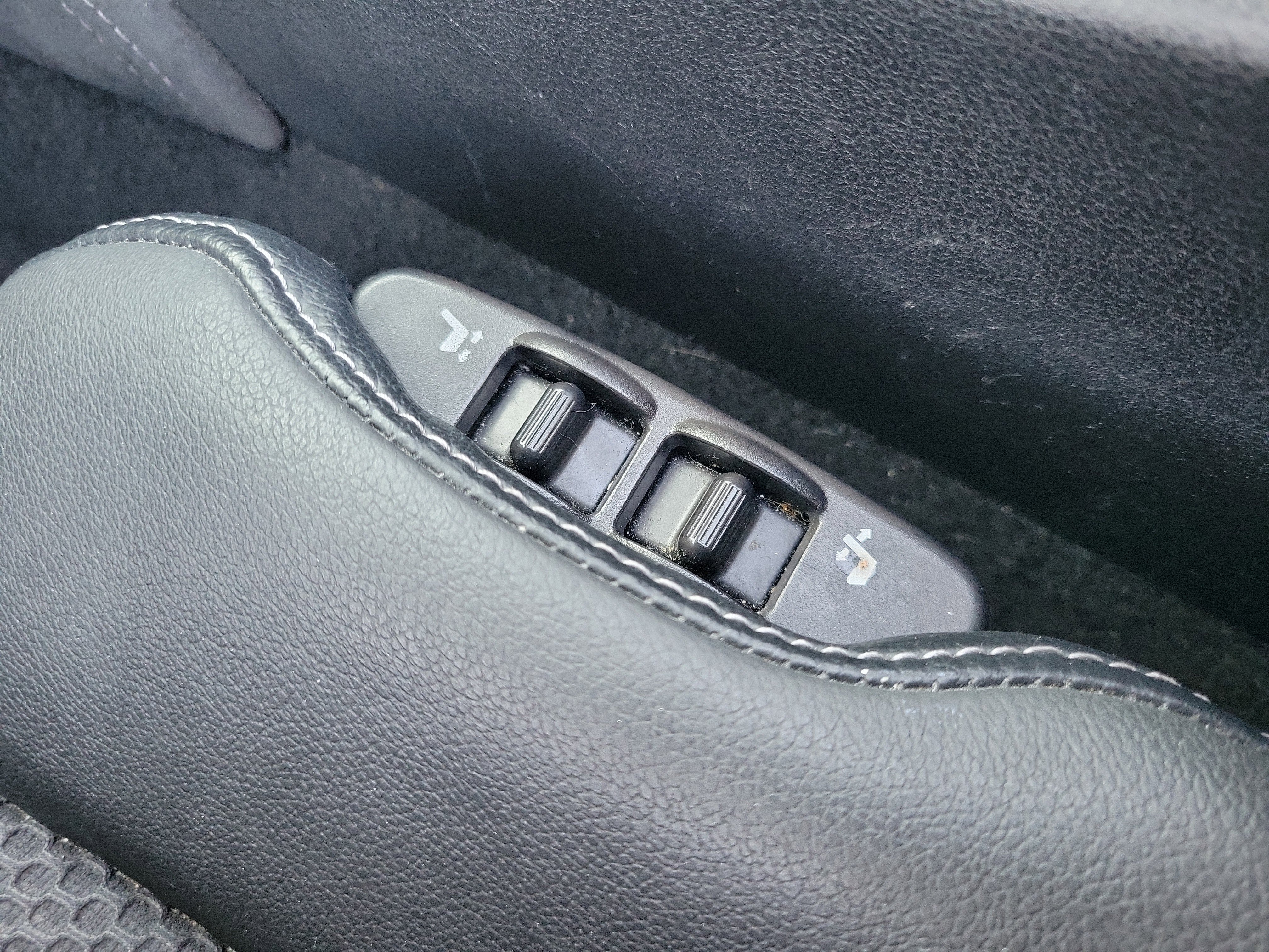 Used 2018 Nissan 370Z Touring Sport image 16