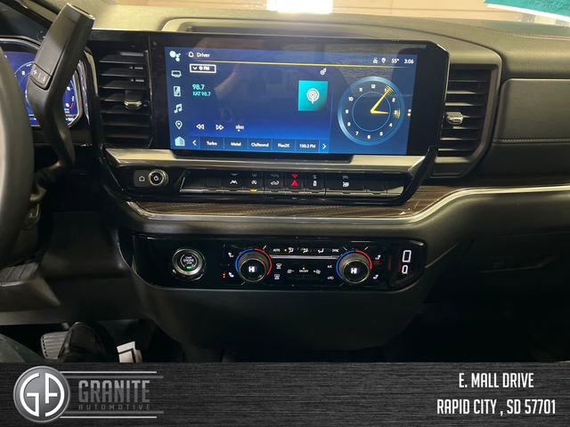 Used 2024 Chevrolet Silverado 1500 LT image 18