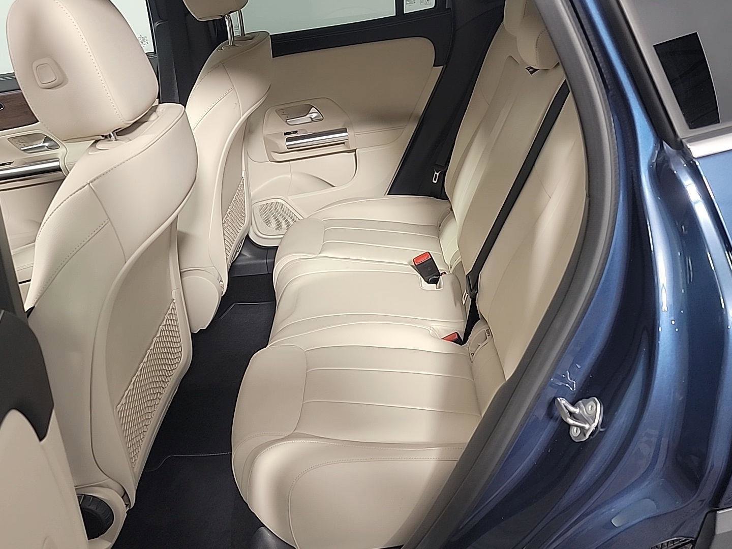 Used 2022 Mercedes-Benz GLA 250 4MATIC image 16